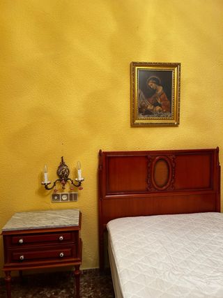 Dormitorio completo madera (URGE X MUDANZA)