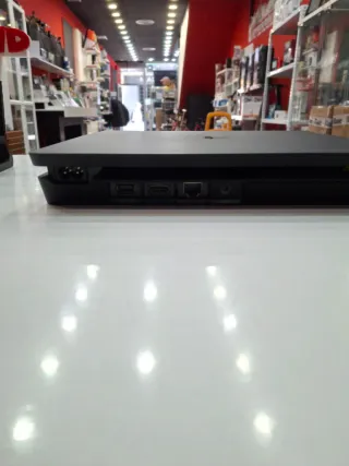 PS4 (PlayStation 4) Slim 500GB Negra