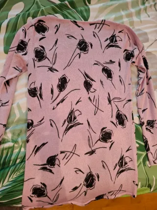 Jersey Bimba y Lola rosa estampado flores