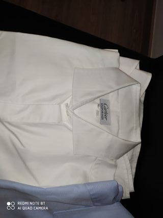 Conjunto Cartier Talla 40: traje camisa y pantalón