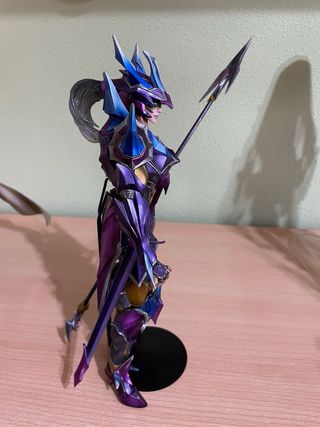 Figura Dragon Knight Play Arts Final Fantasy