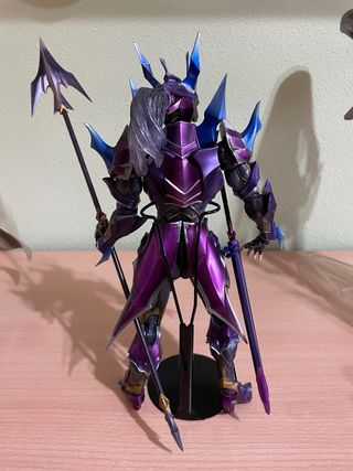 Figura Dragon Knight Play Arts Final Fantasy