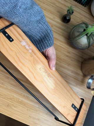 Estantería pequeña pared madera y metal negro