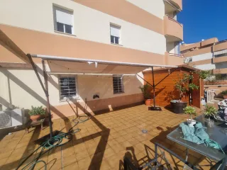 Toldo plegable tela y madera