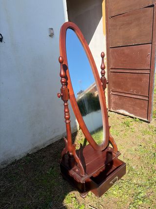 Specchio da terra in legno con cassetto