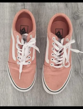 Zapatillas Vans rosas y blancas