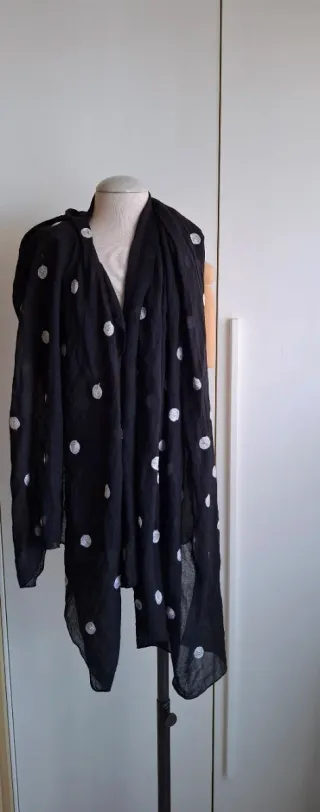 Sciarpa nera pois bianchi