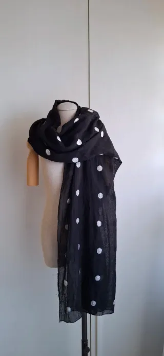 Sciarpa nera pois bianchi