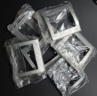 Marco embellecedor plateado