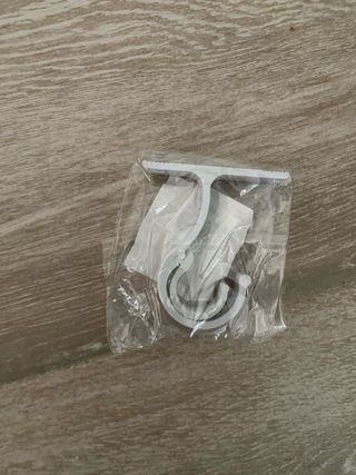 Barra Cortina Ikea con remates y soportes