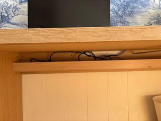 Escritorio madera con brazo extensible