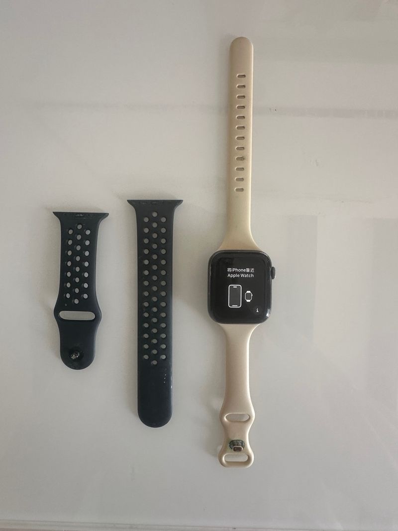 Apple Watch Series 4 GPS+Celular Beige y negra