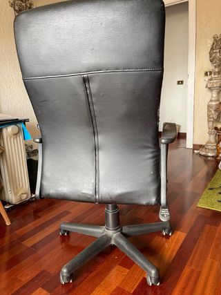 Silla de oficina Ikea negra y gris