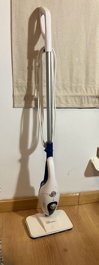 Escoba a vapor para suelos