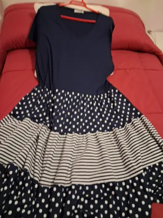 Vestido azul marino y blanco sin estrenar