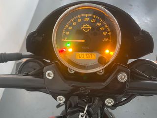 HARLEY DAVIDSON STREET ROD