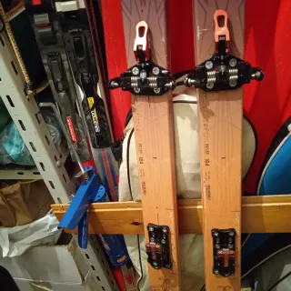 Fijaciones Plum para esquí de travesía