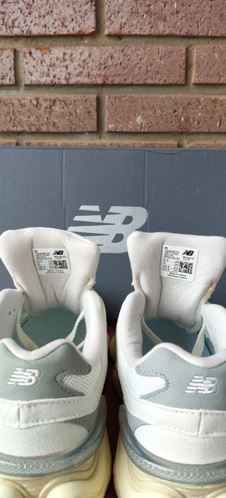 New Balance 9060 Sea Salt Nuevas