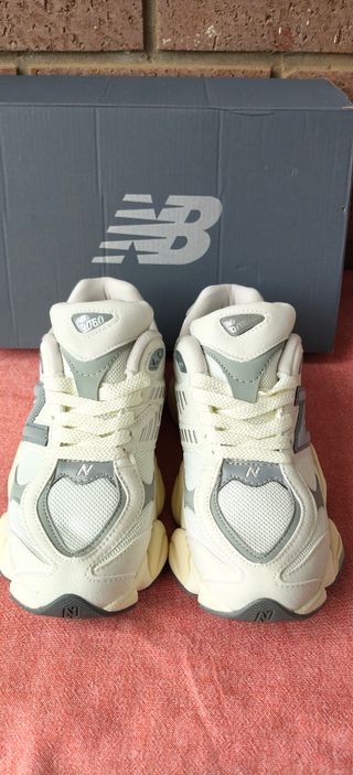 New Balance 9060 Sea Salt Nuevas