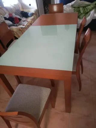 Mesa de comedor extraible y centro de cristal