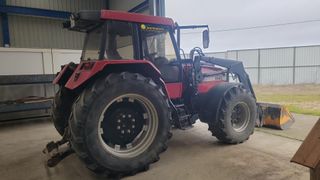 Tractor Case 5140 DT con pala