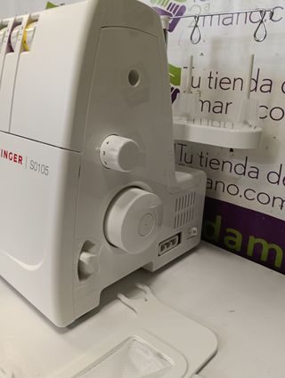 MAQUINA COSER REMALLADORA SINGER S0105