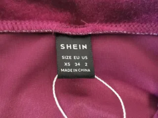 Chaqueta corta terciopelo burdeos