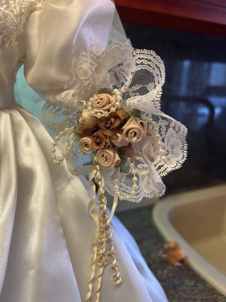 Muñeca de Porcelana Novia.