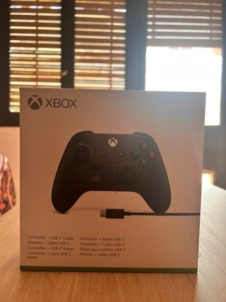 Mando Xbox Wireless + Cable USB-C