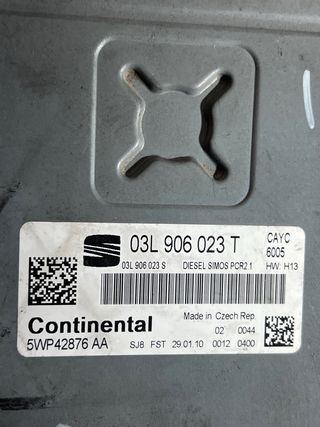 Centralita Motor UCE 03L 906 023 T