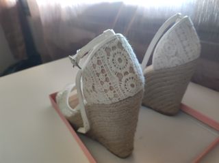 Sandalias cuña esparto encaje blanco