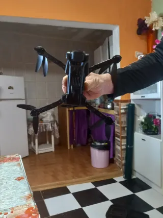 Dron FAKJANK con cámara gris