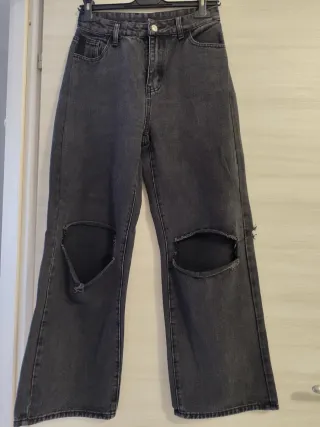 Jeans vita alta strappati neri