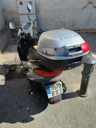 Yamaha Cignus 125cc Scooter + otra repuestos