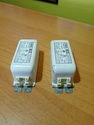 LOTTO 2 REATTORI CARLO BEZZI PER LAMPADA AL NEON