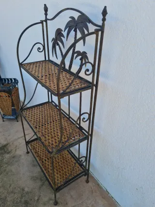 Scaffale in Ferro e Vimini con Motivo Tropicale
