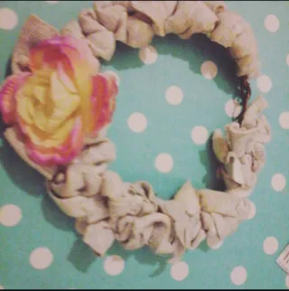 Collana stoffa con rosa rossa