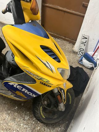 Yamaha Aerox 49cc Scooter o cambio por quad 50cc