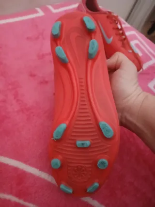 Botas de fútbol Nike naranjas