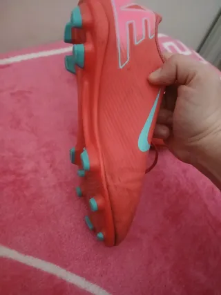 Botas de fútbol Nike naranjas
