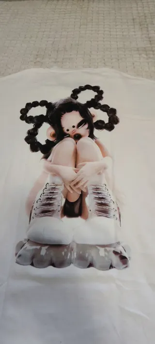 Camiseta Poi+Keely de Bershka