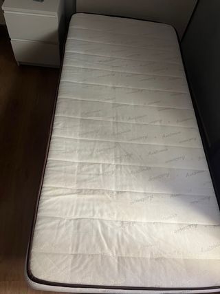 Somier de láminas y colchón 90