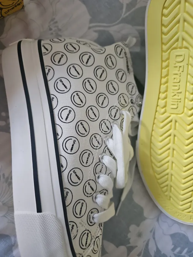 Zapatillas D. Franklin blancas y Amarillas