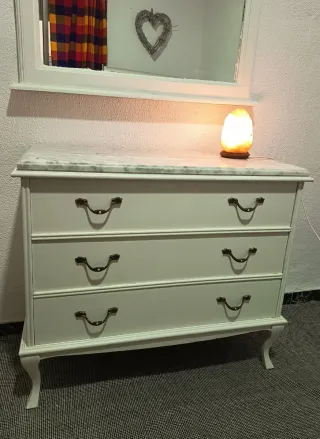 Cómoda 3 cajones restaurada mármol