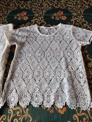 Ropa de señora,faldas y top encaje.