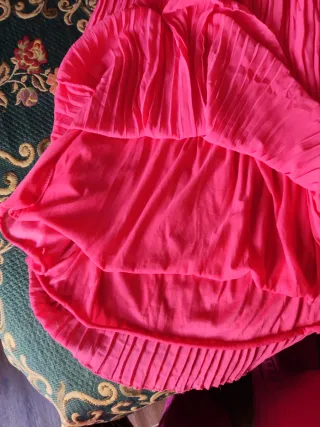 Ropa de señora,faldas y top encaje.