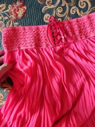 Ropa de señora,faldas y top encaje.