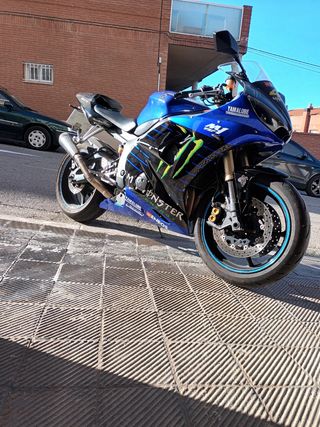 Yamaha R6
