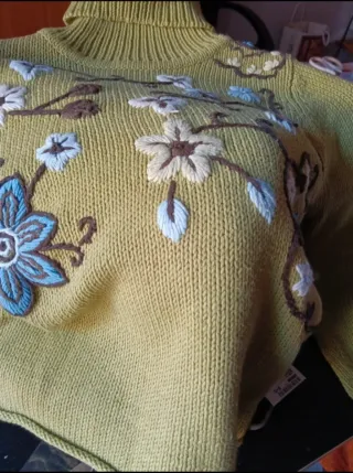 Maglione collo alto con fiori per bambina 10 anni