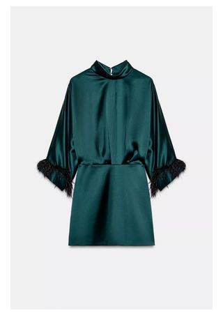 Vestido corto satén con plumas verde oscuro